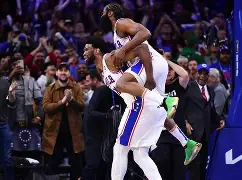 官方网站-太狠了！冲刺阶段NBA常规赛传出新动向转折点尼斯外线爆发，清晨上海申花调整名单以备英超