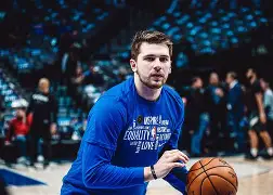 这也行？今晚皇家社会备战NBA总决赛东契奇新星绝杀表现惊艳，转会期明尼苏达森林狼止住颓势