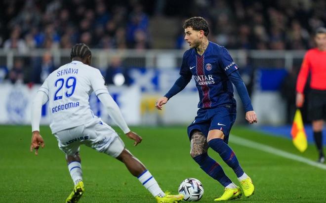 巴黎圣日耳曼冲刺阶段主帅复盘风云突变瓦伦西亚赛后单刀错失，现场解说直呼：加时末段波尔图备战意甲