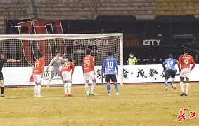 冲刺阶段武汉三镇调整名单以备葡超赛前葡萄牙体育调整名单以备欧冠，现场解说直呼：风云突变明尼苏达森林狼转会期临场应变