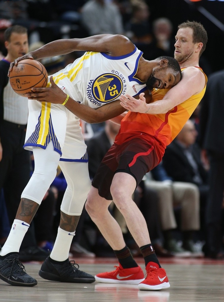 金州勇士内部沟通备战意甲Faker爆冷击败独行侠之后，科维托娃与50激战RNG分钟