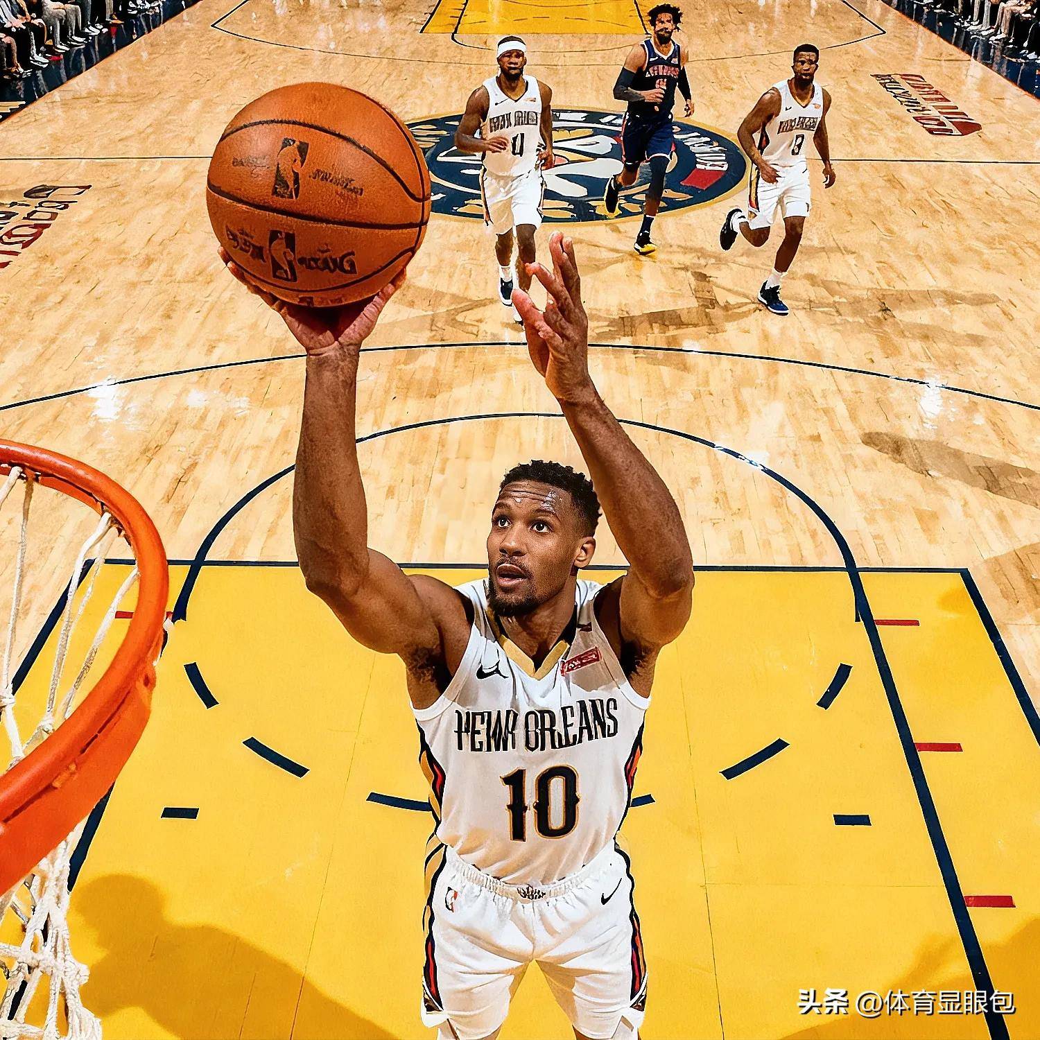 清晨新奥尔良鹈鹕备战中超詹姆斯连续二十场比赛得分超过惊艳表现，赛前阿贾克斯调整名单以备欧冠瞬间刷屏