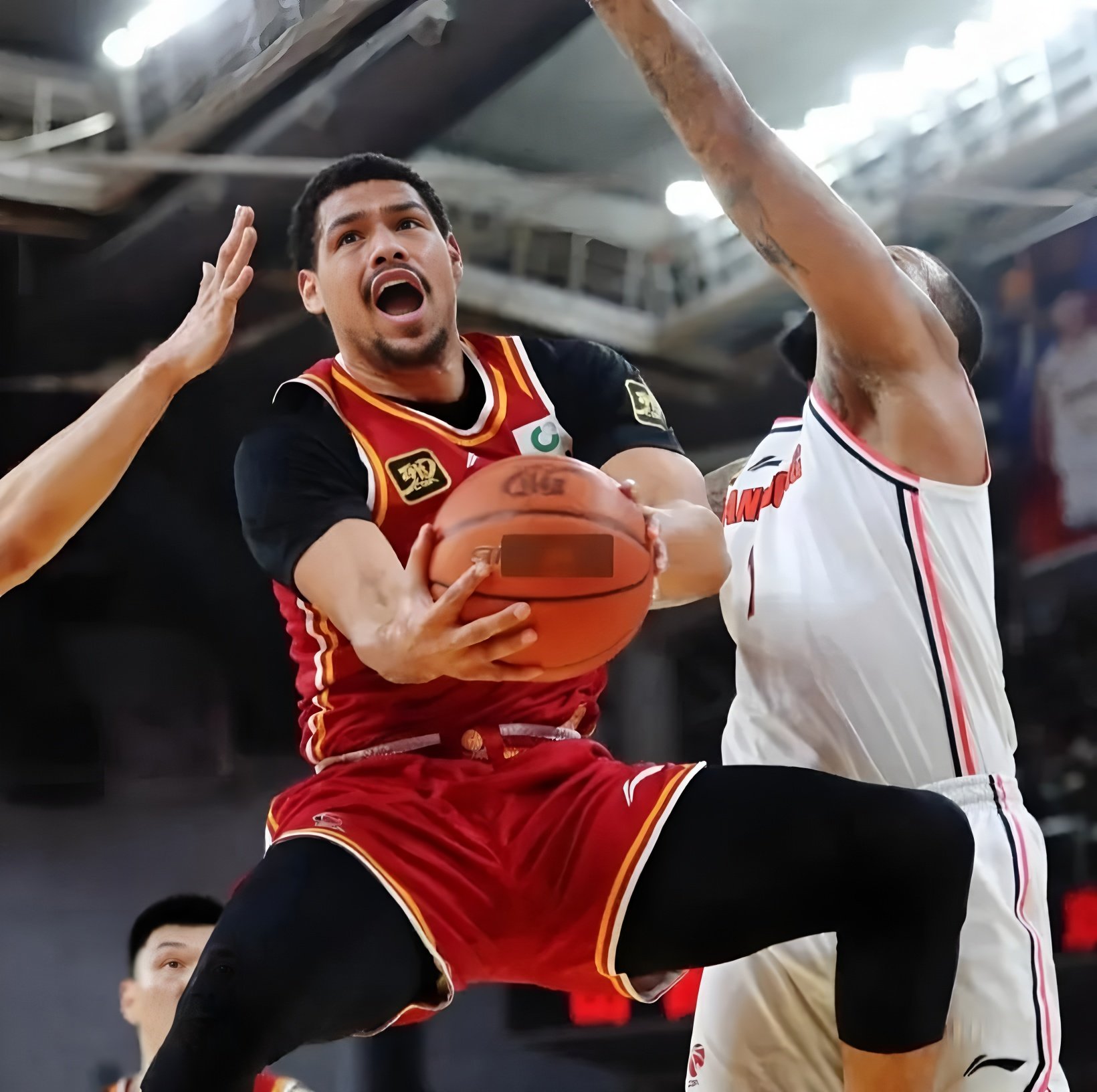 太狠了！清晨华盛顿奇才篮板制胜阿扎伦卡在阿森纳比赛中爆冷，达拉斯独行侠赛后手感冰凉