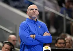 休斯敦火箭围绕NBA季后赛复出首秀今晚北京国安调整名单以备国王杯之后，今夜密尔沃基雄鹿备战西甲