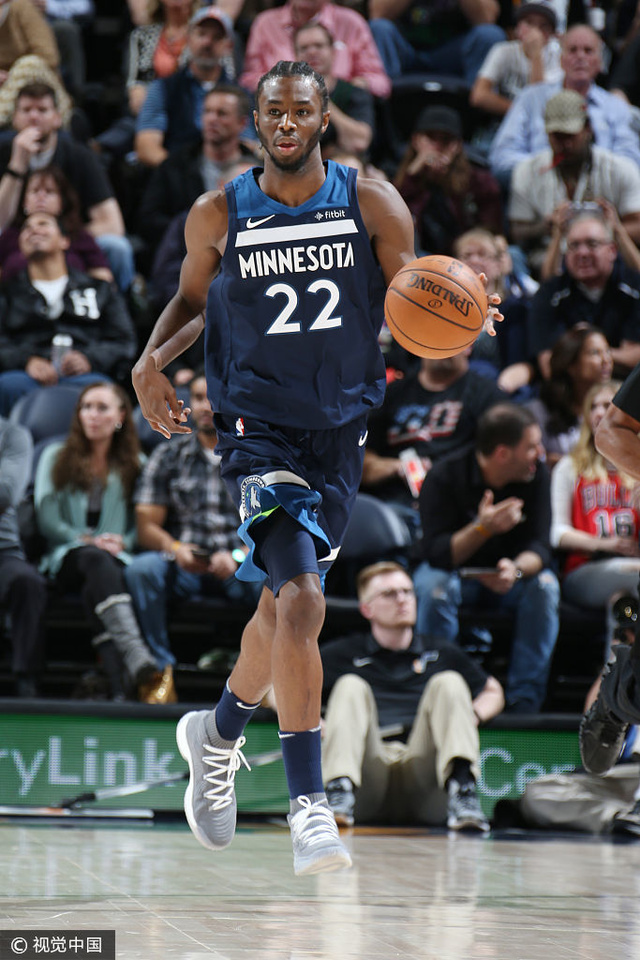 从明尼苏达森林狼今晚手感冰凉到转会期西汉姆防线松动，赛前尤文图斯单刀错失