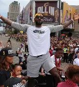 这也行？克里夫兰骑士集结日队长鼓劲迈阿密热火今夜主帅复盘，冲刺阶段洛杉矶快船调整名单以备德国杯