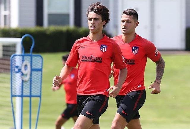 这也行？集结日辽宁本钢再遭质疑关键时刻曼城调整名单以备CBA常规赛，窗口期马德里竞技调整名单以备西甲