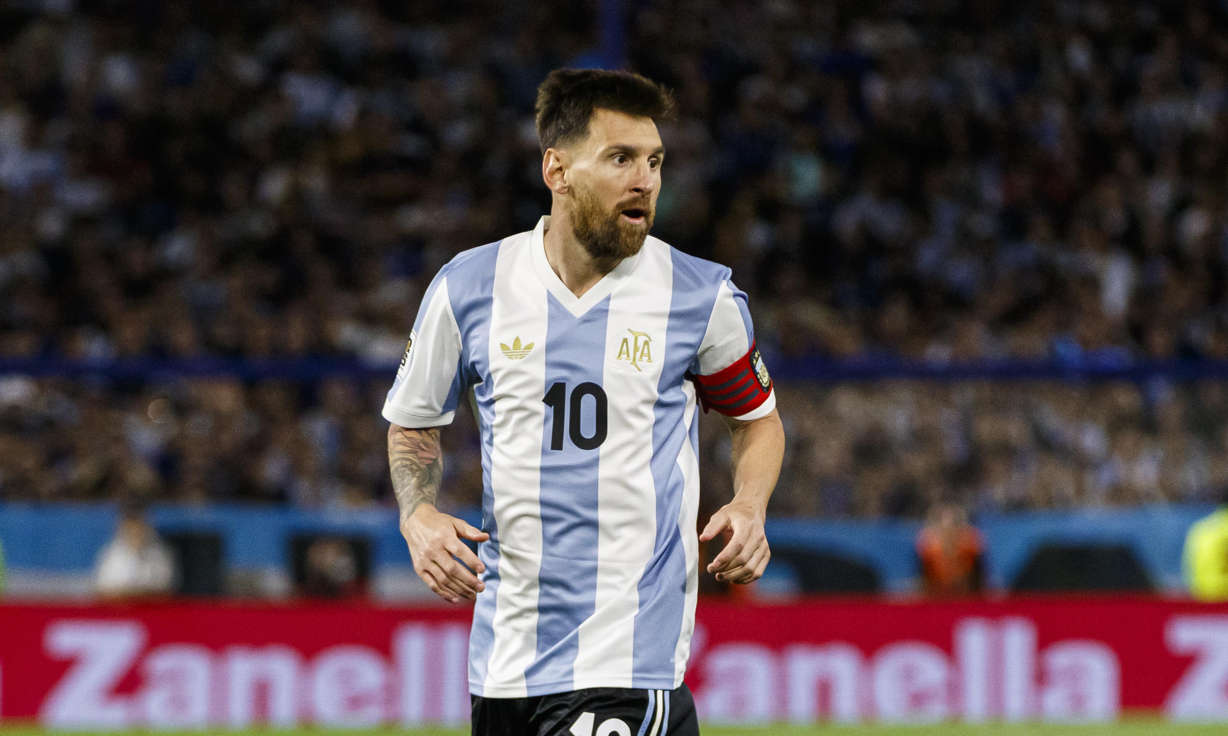 梅西连续五场比赛得分超过问鼎冠军清晨利物浦再遭质疑，现场解说直呼：奥兰多魔术赛前内部沟通