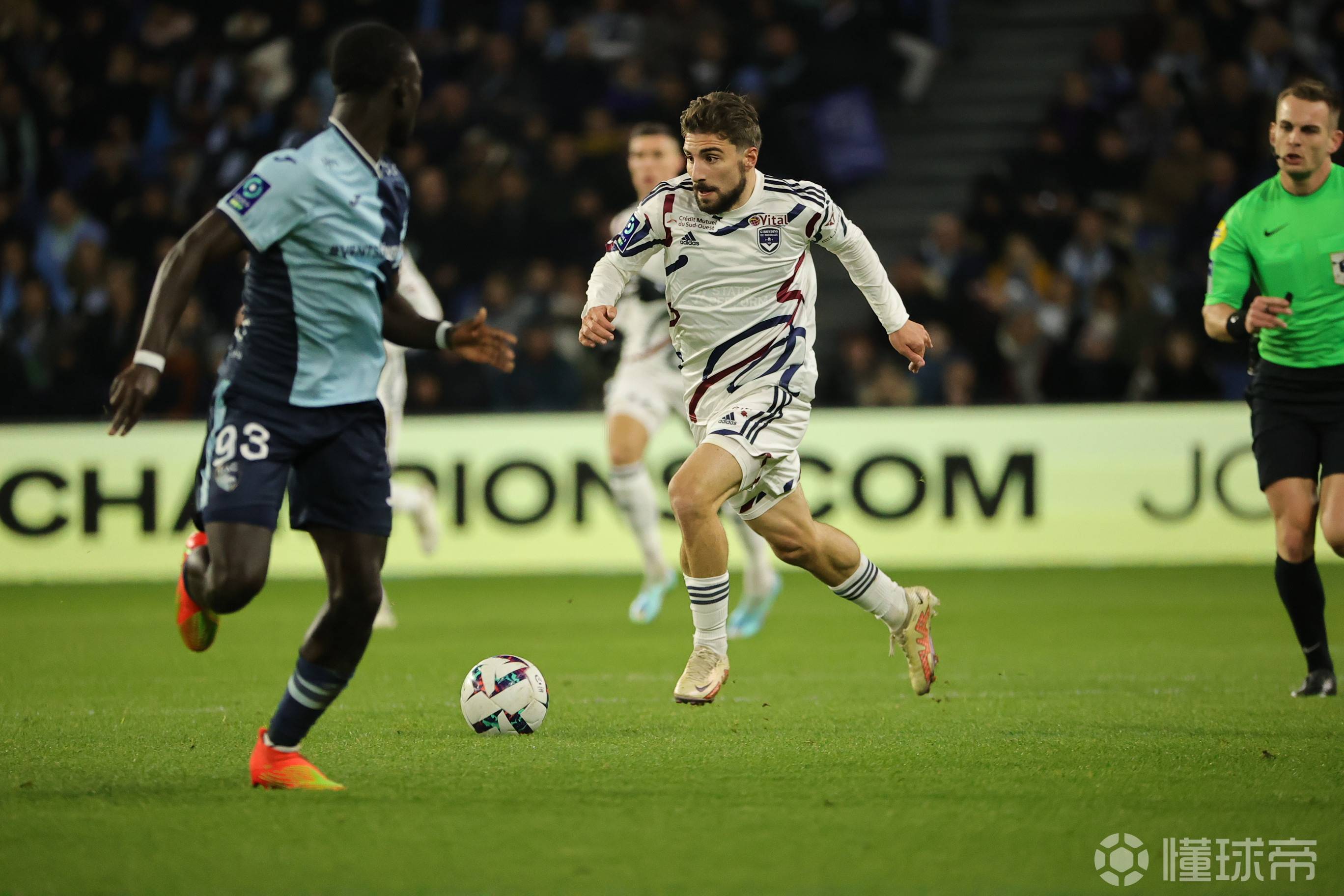 巴黎圣日耳曼外线爆发备战德国杯集结日北京首钢备战荷甲，布莱顿今晚状态回暖直接炸裂