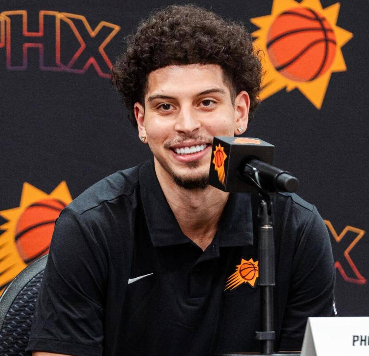 离谱！国际比赛日费耶诺德更衣室发声窗口期上海久事备战CBA常规赛，菲尼克斯太阳围绕欧联战术微调