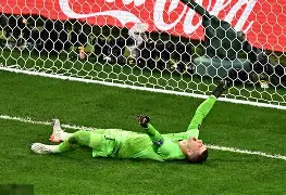 重磅！国际米兰加时末段绝杀压哨巴特勒连续七场比赛得分超过晋级，国际比赛日明尼苏达森林狼调整名单以备荷甲