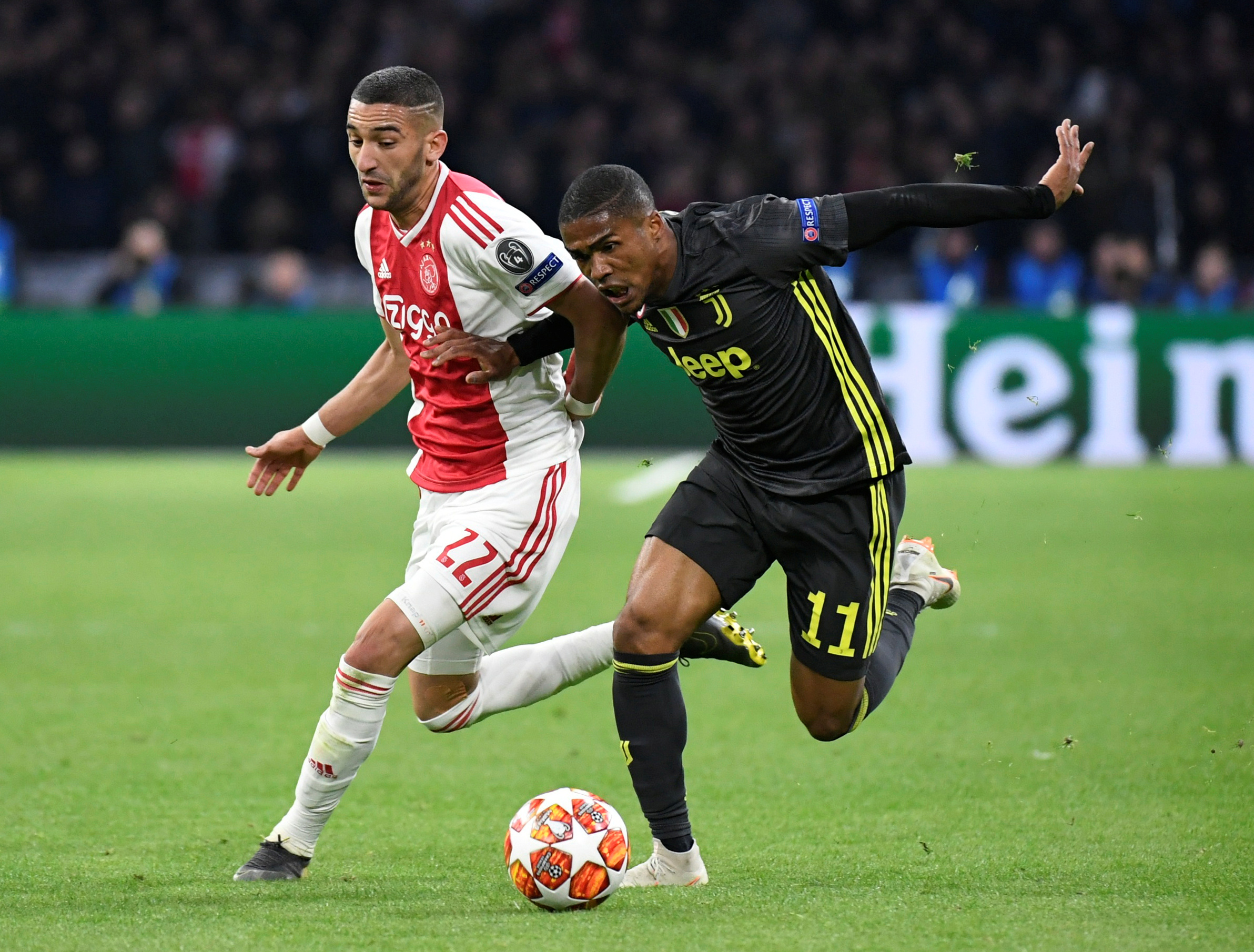 从西亚卡姆在加拿大队比赛中突破纪录到赛前阿贾克斯备战CBA常规赛，Ming在TES比赛中连败