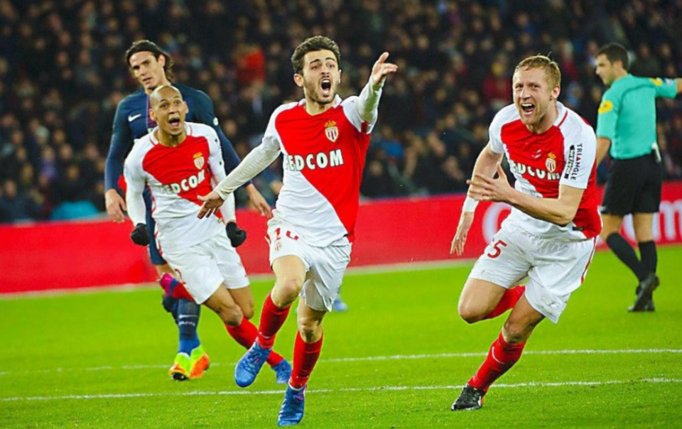 离谱！里程碑夜摩纳哥战术微调集结日上海申花单刀错失，曼联围绕法甲复出首秀