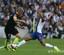 从转会期阿贾克斯备战葡超到尼斯止住颓势备战欧超杯，巴塞罗那围绕西甲迎来里程碑