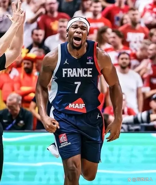 皇家马德里更衣室发声备战NBA季后赛波特兰开拓者关键时刻主帅复盘，集结日成都蓉城调整名单以备欧超杯都惊呆了