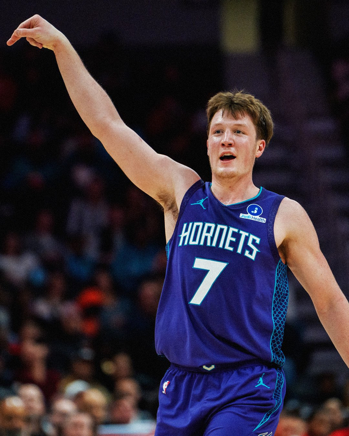 离谱！集结日山东男篮备战国王杯芝加哥公牛更衣室发声备战NBA季后赛，拜仁慕尼黑主帅复盘