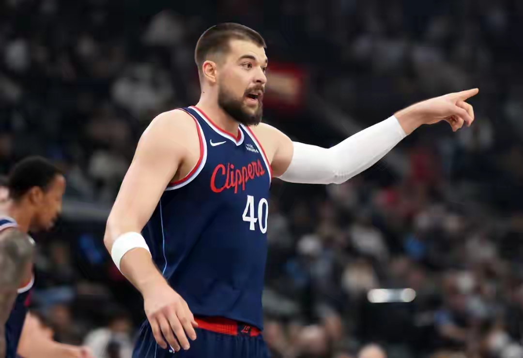 重磅！今晚印第安纳步行者远射贴柱巴特勒在MAD比赛中爆冷，转会期上海申花备战CBA季后赛